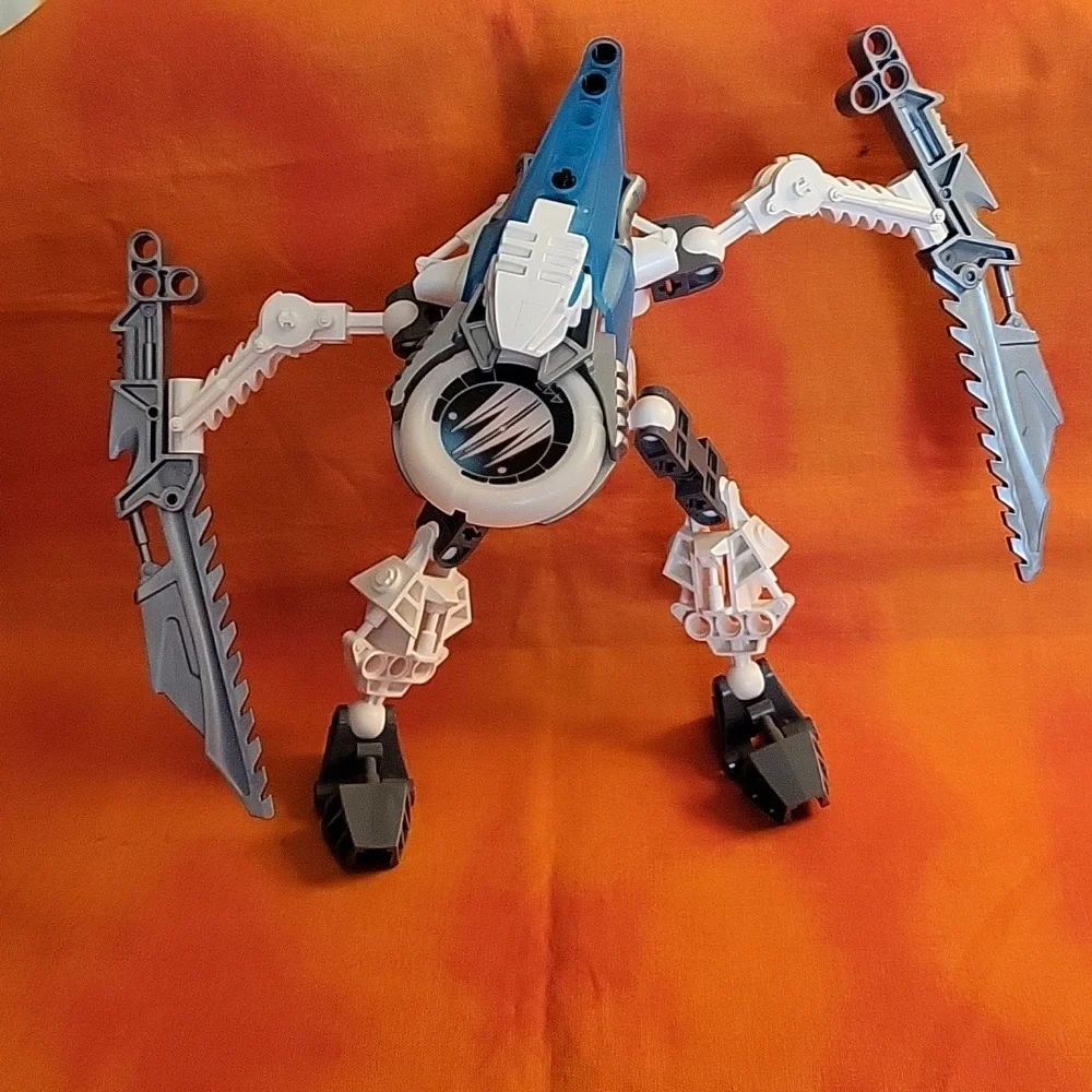 Lego Bionicle Bundle of 4 Sets 8590 8615 8618 8619 Retired - Picture 2 of 5